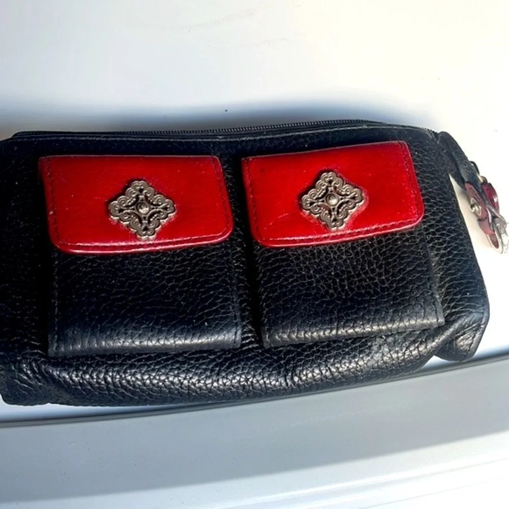Brighton Leather Black Red Wallet Wristlet Silver Trim Pockets Zippered